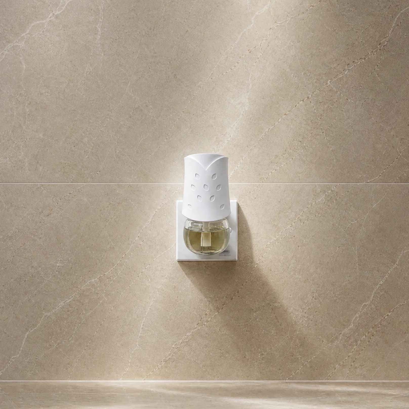 Plug-In Essential Oil Diffuser Continuous Fragrance - image 2
